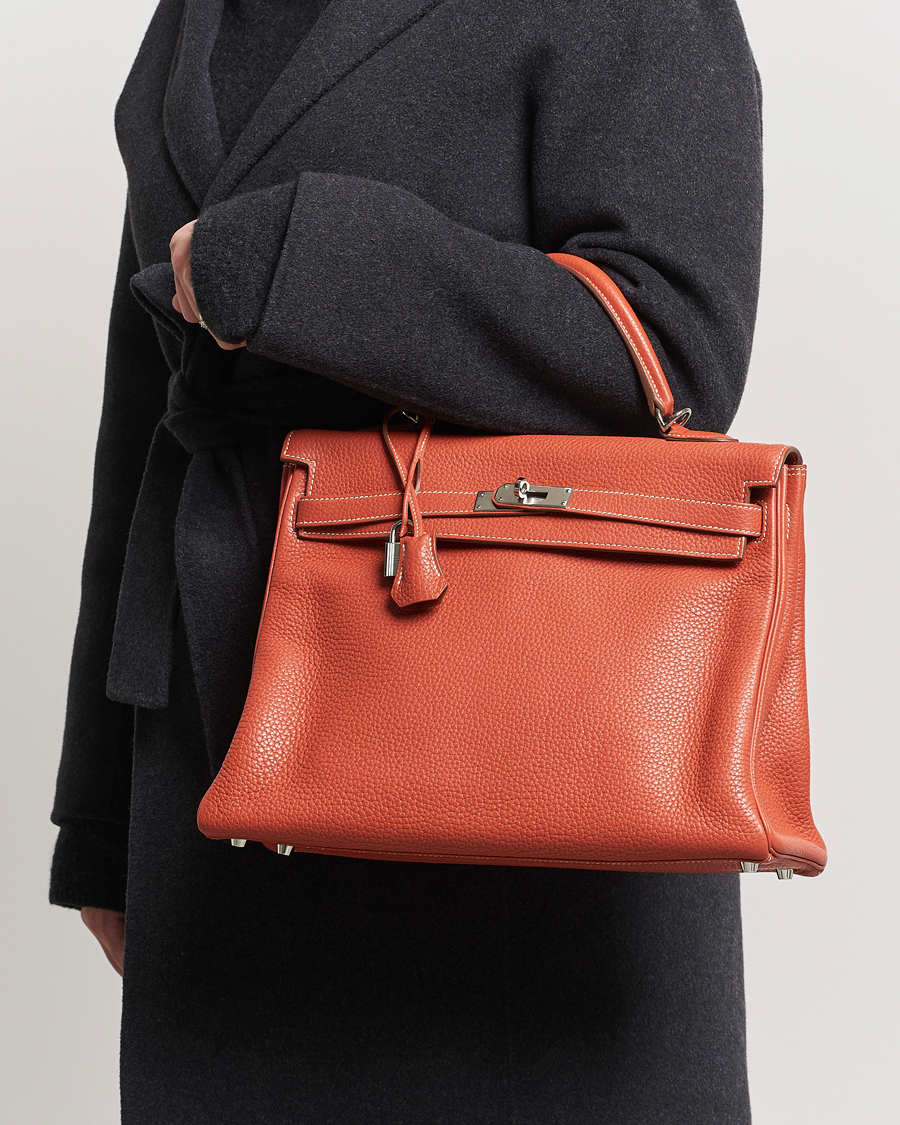 Herre | Gaver til særlige lejligheder | Hermès Pre-Owned | Kelly 35 Handbag Taurillion Clemence Orange 