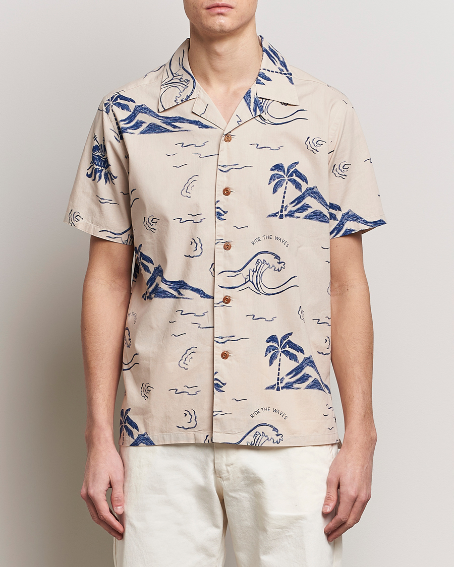 Herre | Kortærmede skjorter | Nudie Jeans | Arvid Printed Waves Hawaii Short Sleeve Shirt Ecru