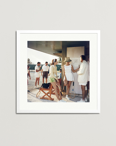 Herre | Plakater | Sonic Editions | Framed Slim Aarons Tennis In The Bahamas