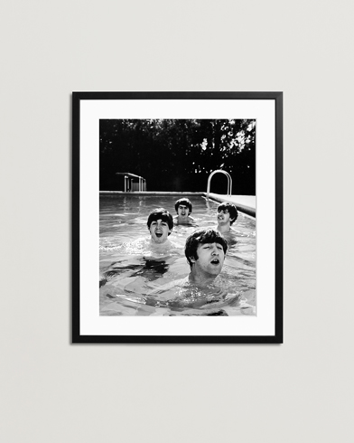 Herre | Plakater | Sonic Editions | Framed Beatles Taking A Dip