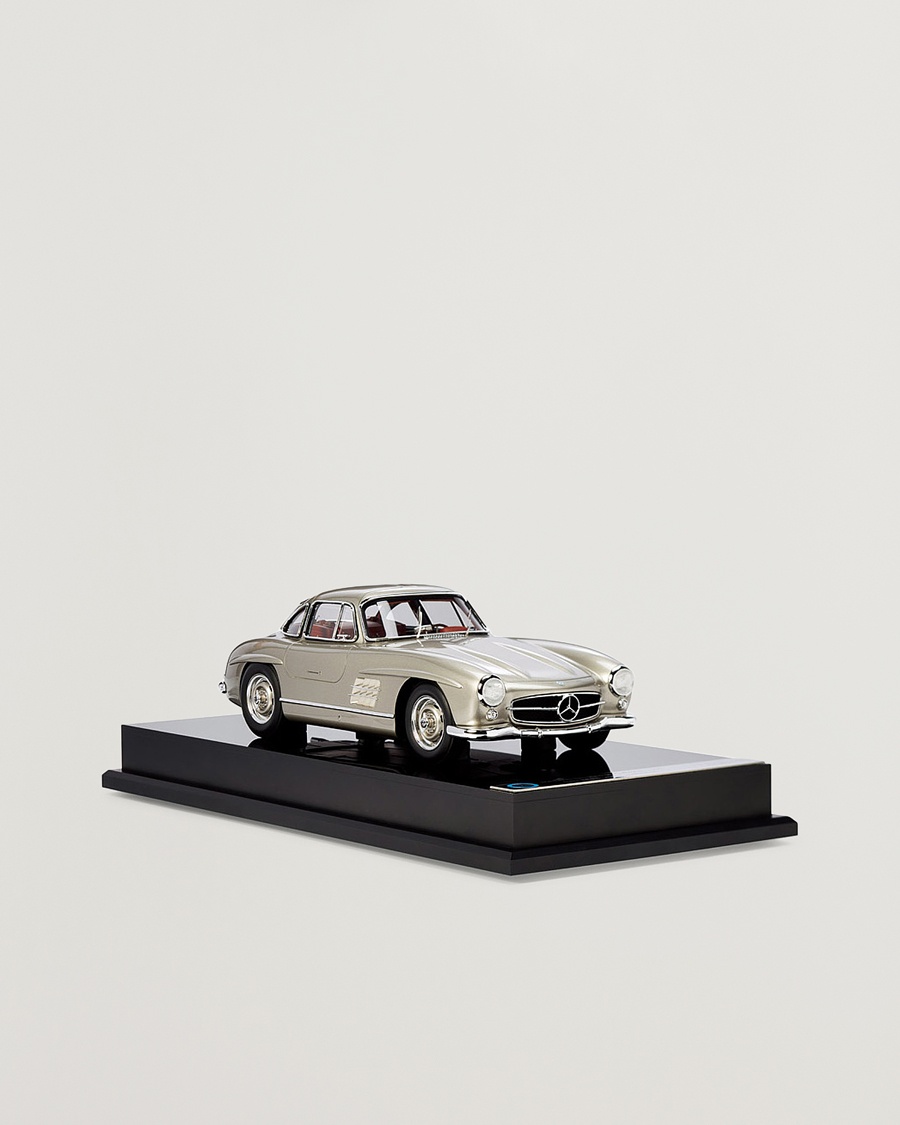 Herre | | Ralph Lauren Home | 1955 Mercedes Gullwing Coupe Model Car Silver