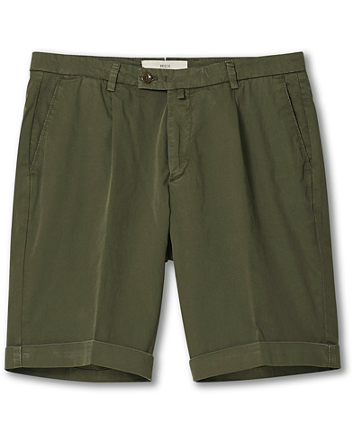 Chino shorts |  Pleated Cotton Shorts Olive