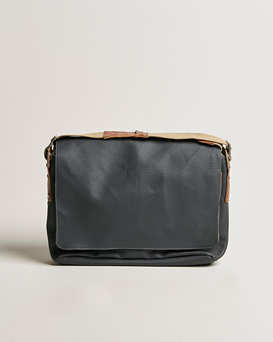 Herre | Tasker | Brooks England | Barbican Cotton Canvas 13L Shoulder Bag Grey
