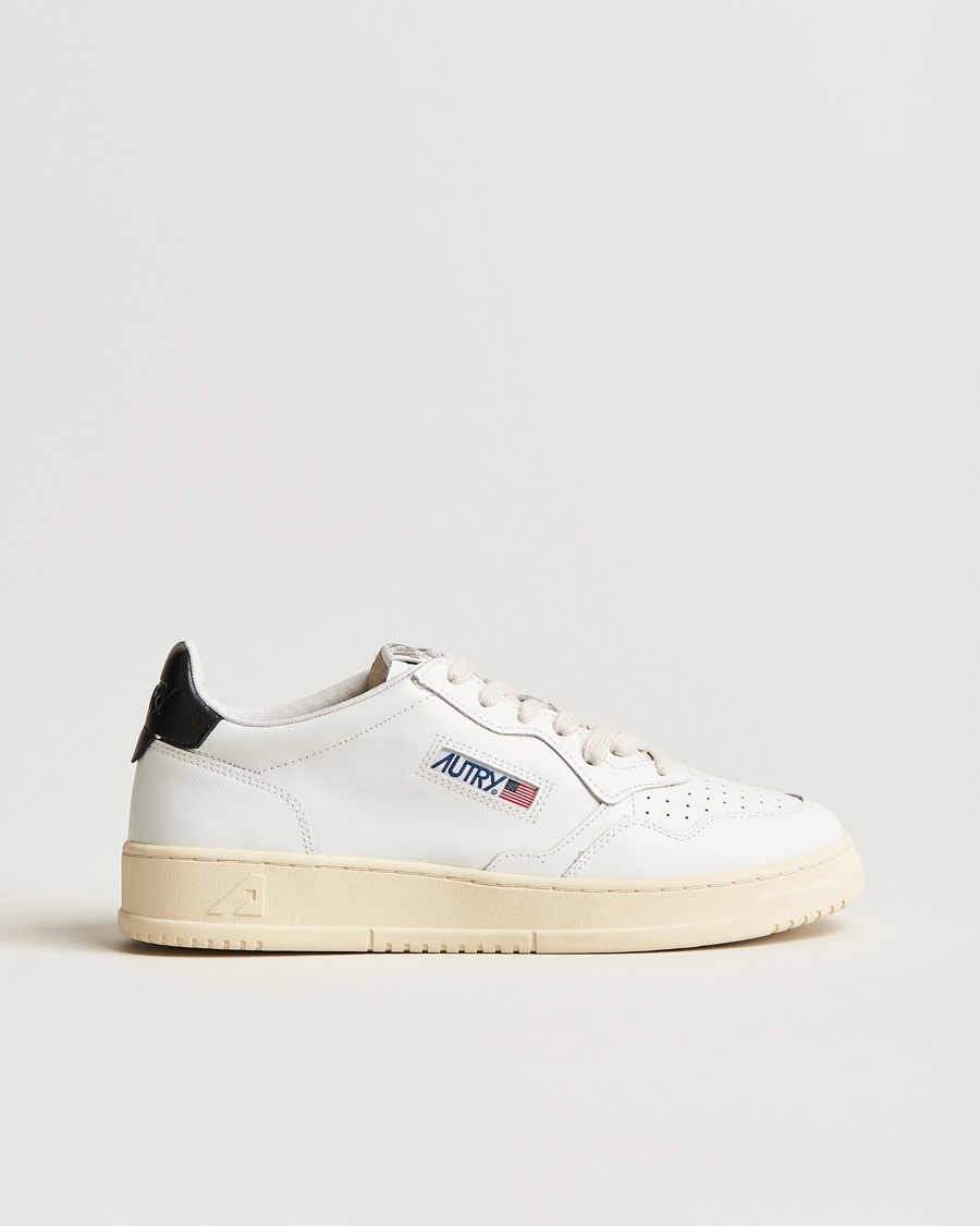  Medalist Low Sneaker White/Black