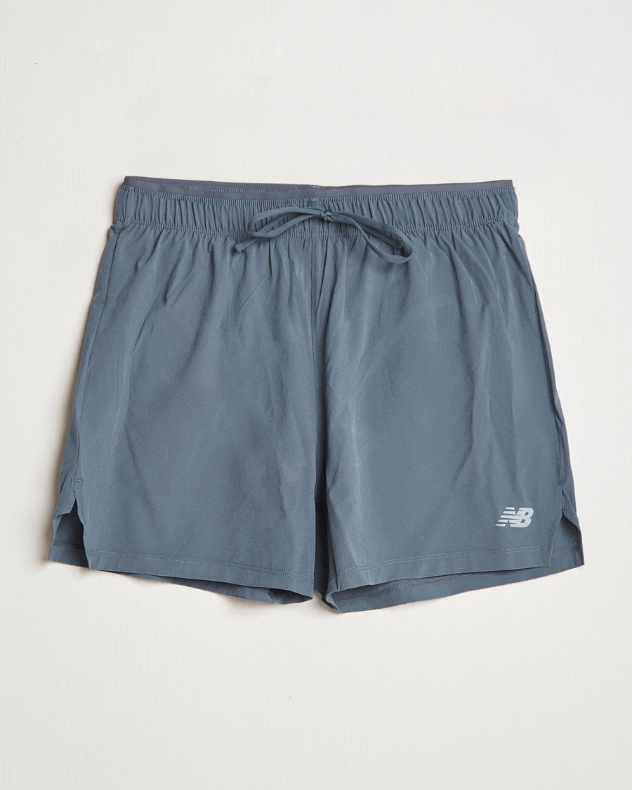 Herre | | New Balance Running | 5 Inch Run shorts Graphite