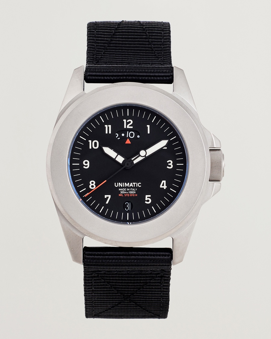 UNIMATIC UT4 GMT Toolwatch Black – Sort