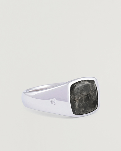 Tom Wood Kay Ring Black Larvikite – Sort