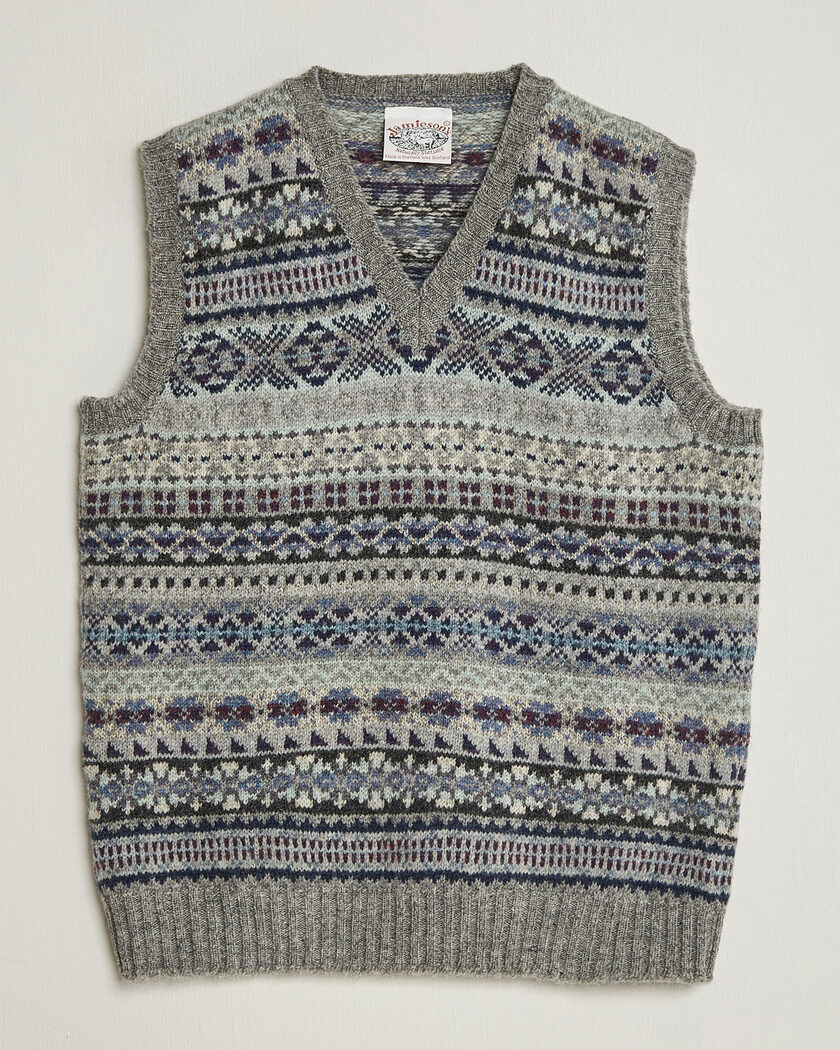 Jamieson's of Shetland Jamiesons Of Shetland All Over Fair Isle Slipover Light Grey – Grå