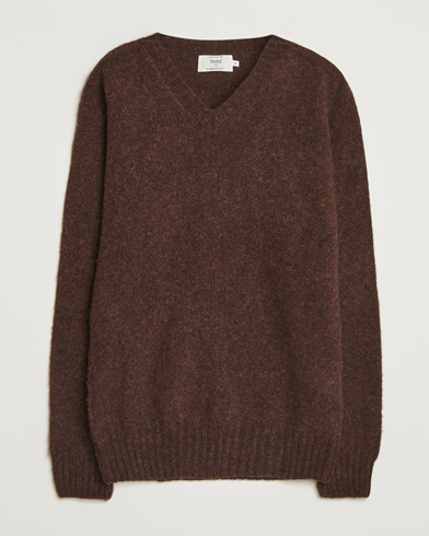 Harley Of Scotland for Care of Carl Harley Of Scotland Brushed Supersoft Lambswool V-Neck Brown – Brun