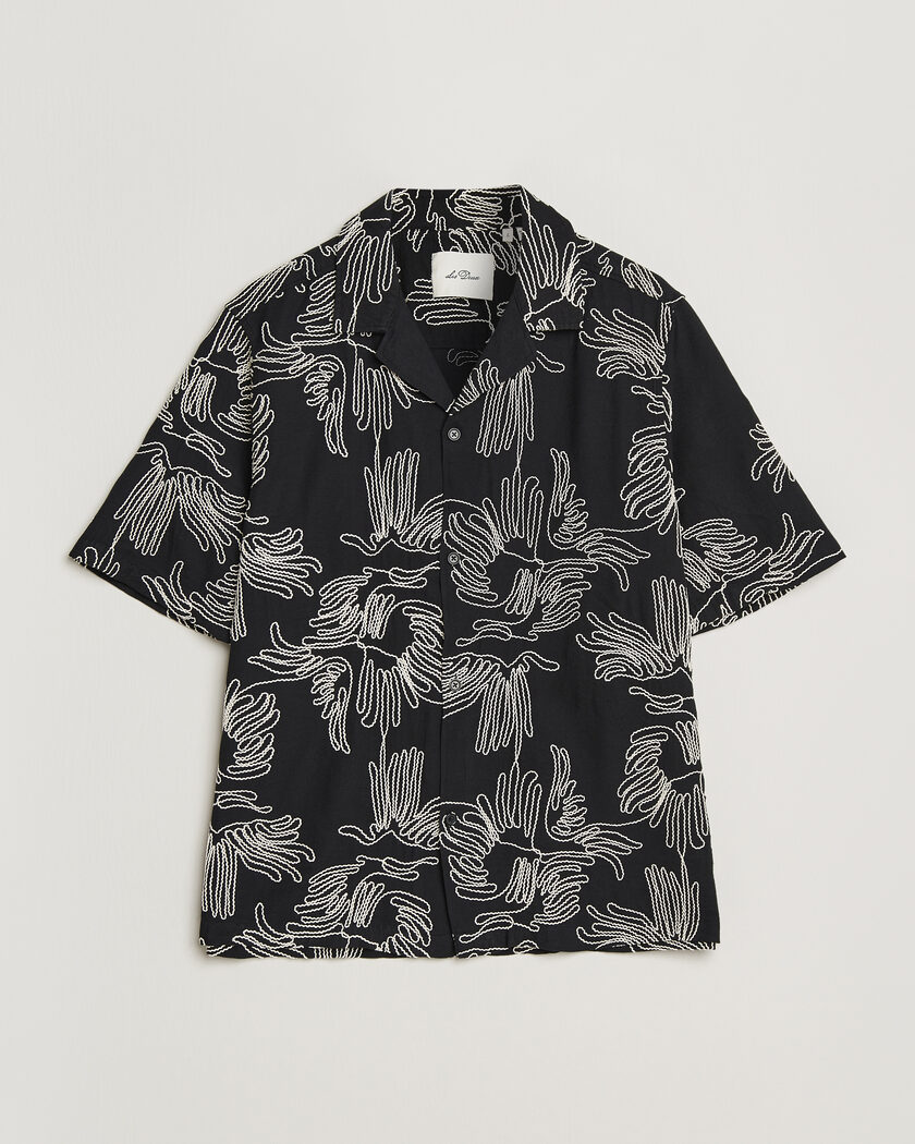 LES DEUX Liam AOE Flower Short Sleeve Shirt Black – Flerfarvet