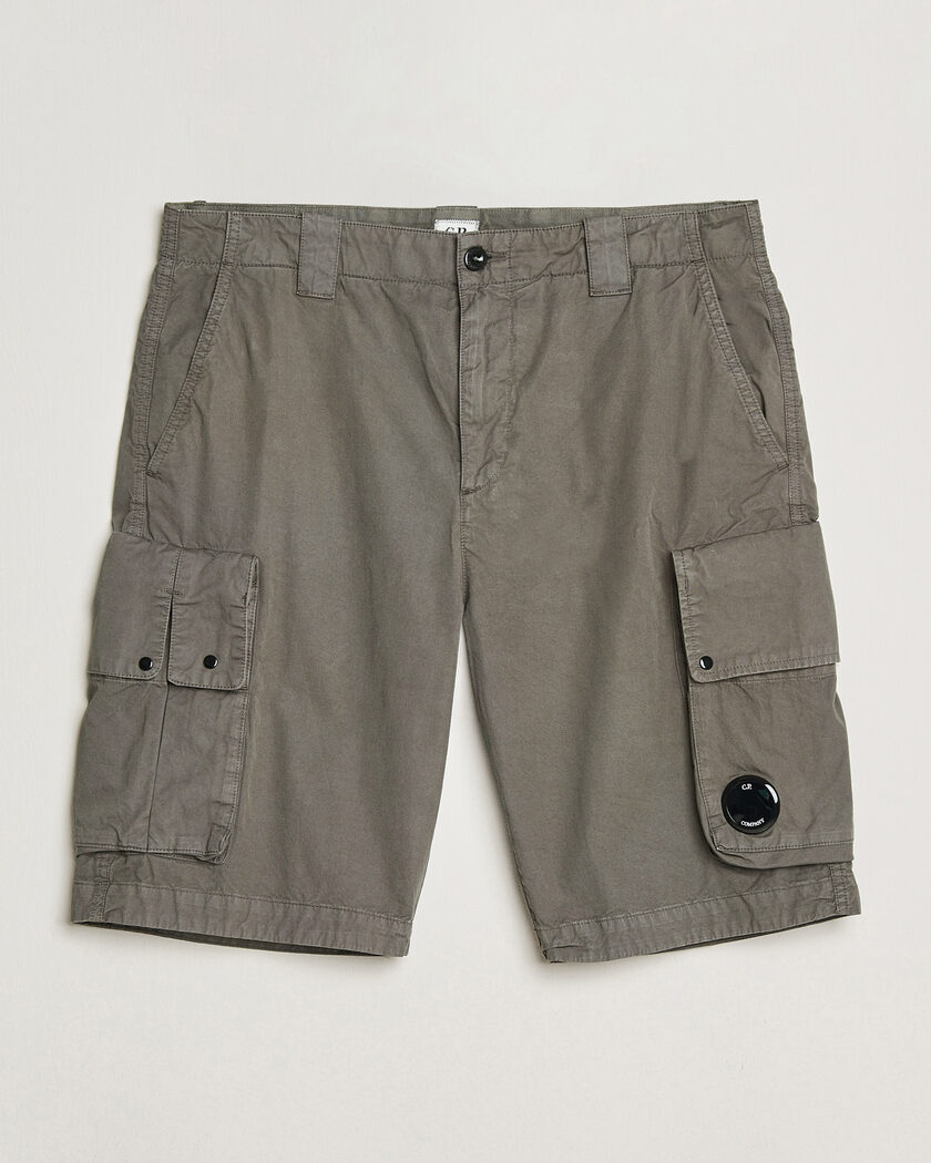 C.P. Company Cotton Gabardine Cargo Shorts Washed Black – Grå