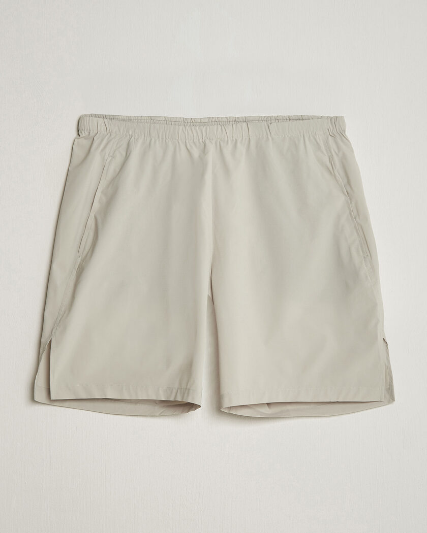Houdini Pace Light Shorts Greenish Grey – Grå