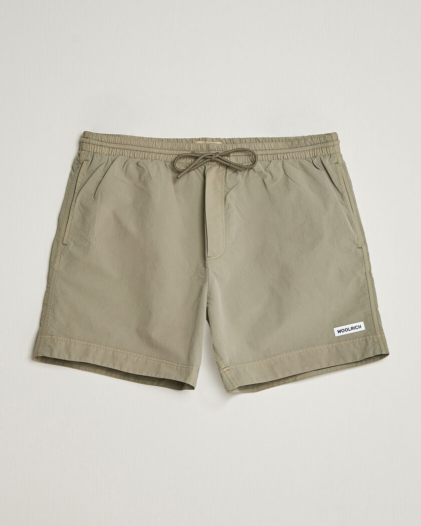 Woolrich Solid Garment Dyed Swimshorts Smokey Olive – Grøn