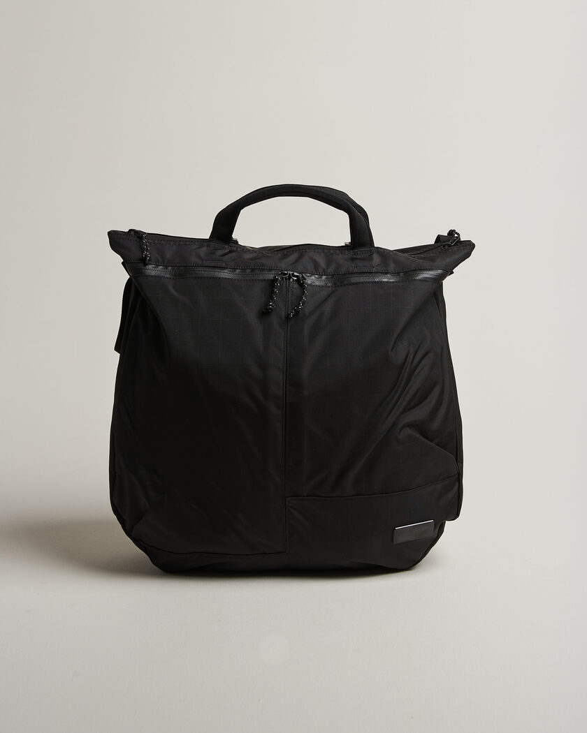 DB Utility Tote 32L Black Out – Sort