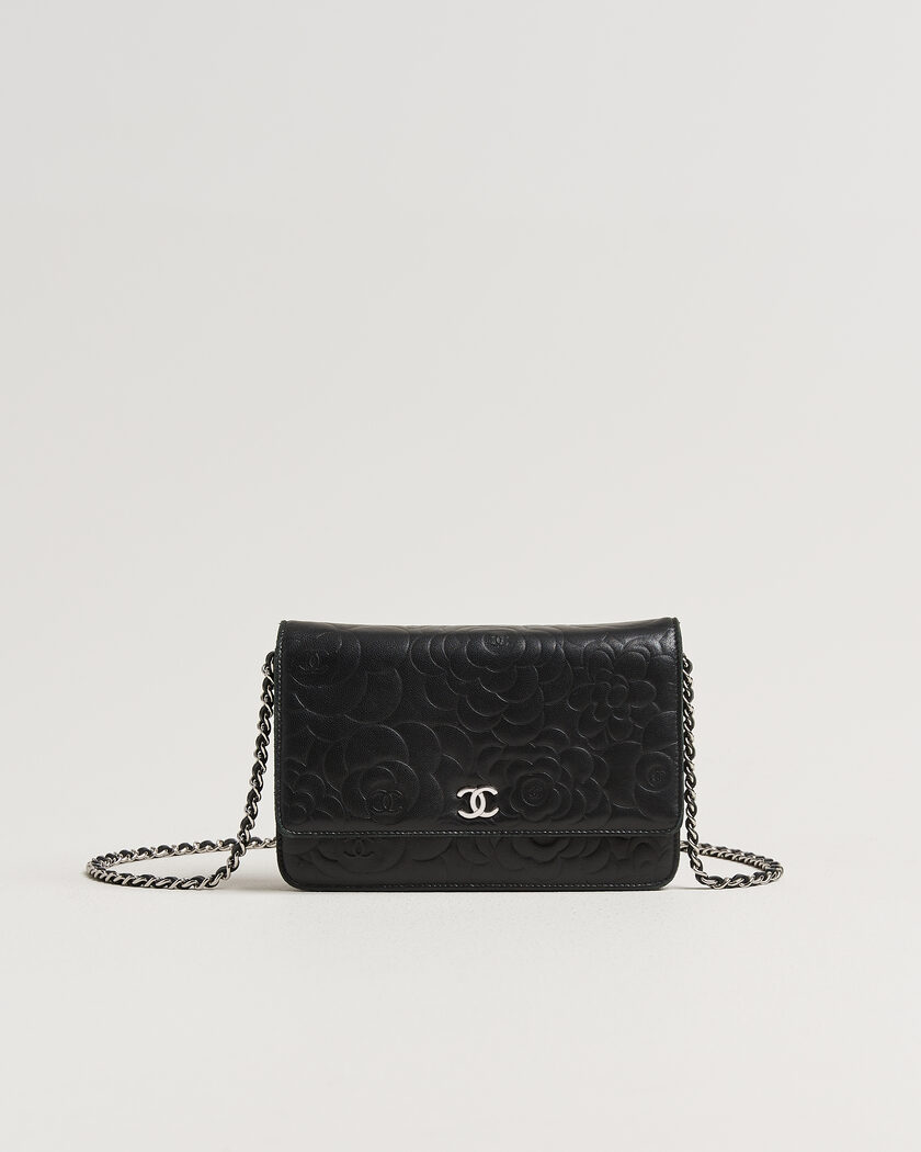 Chanel Pre-Owned Wallet On Chain Camelia Lambskin Black – Sort