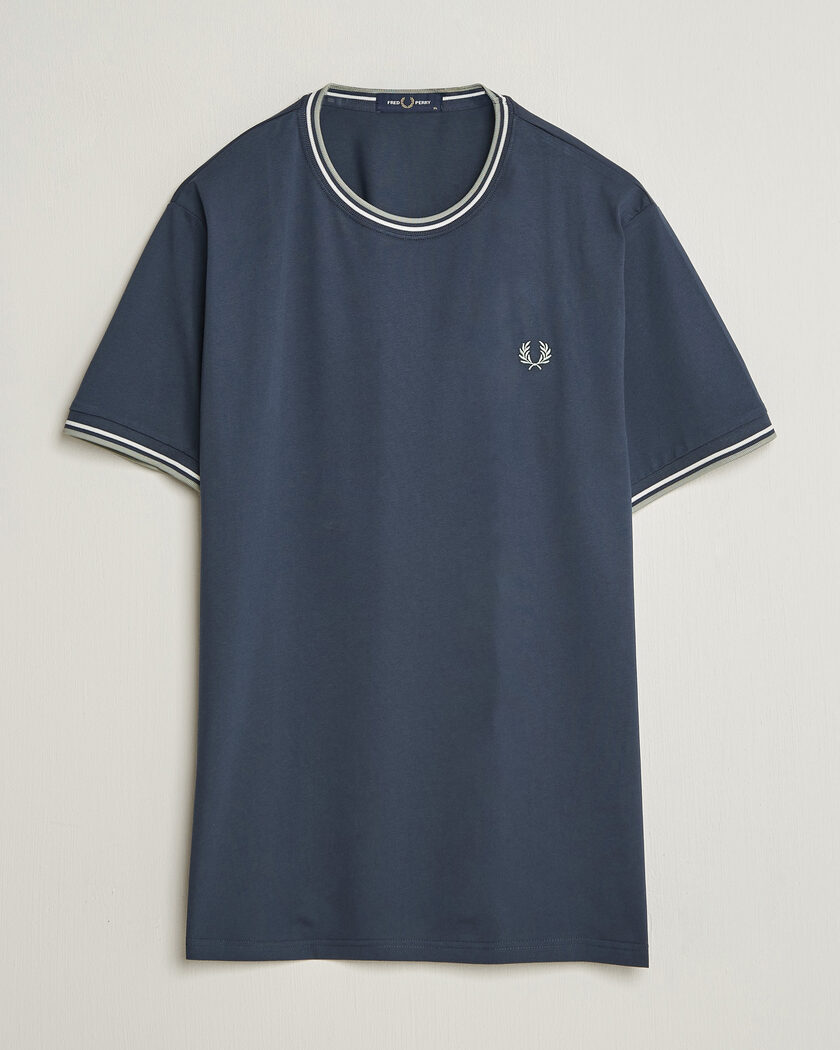 Fred Perry Twin Tipped T-Shirt Dark Airforce – Blå