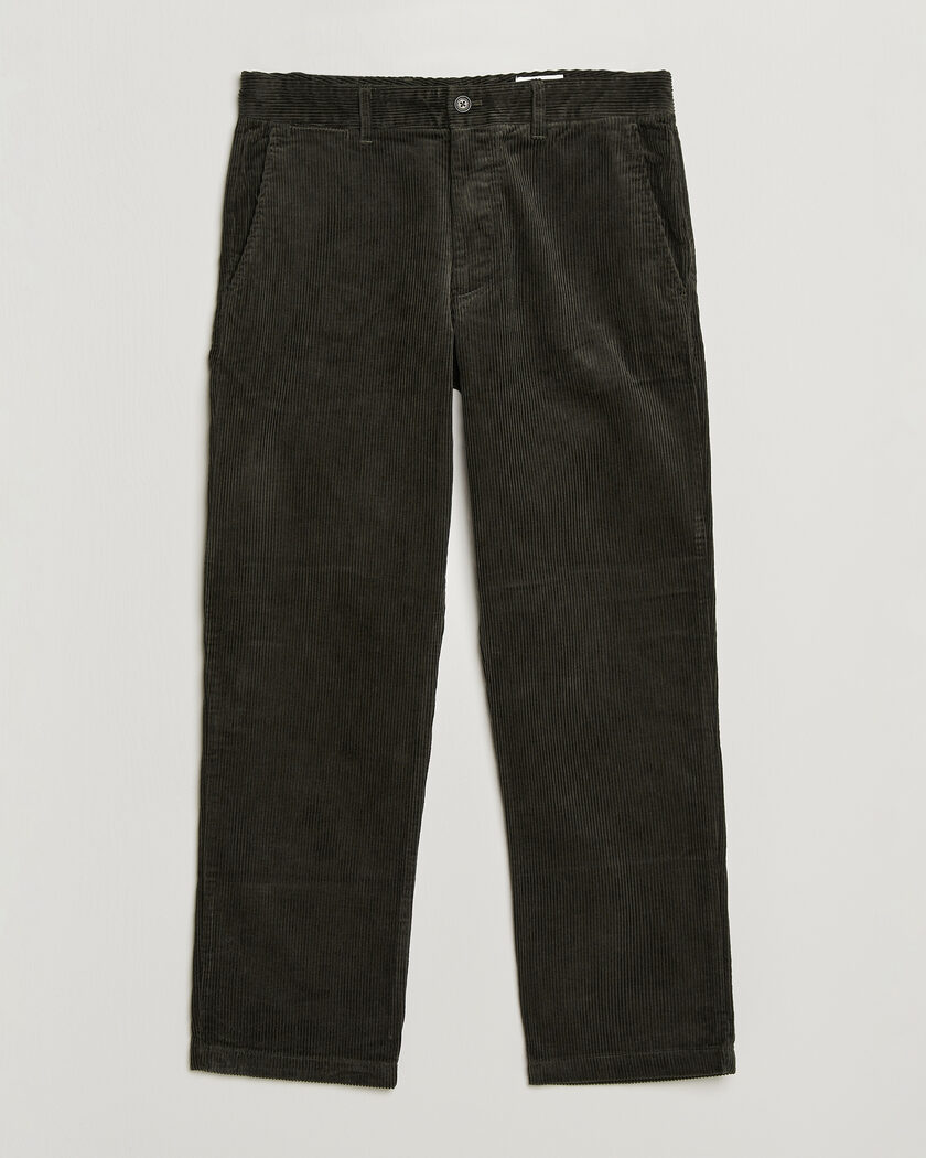 NN07 Aden Regular Fit Corduroy Chinos Dark Army – Grøn