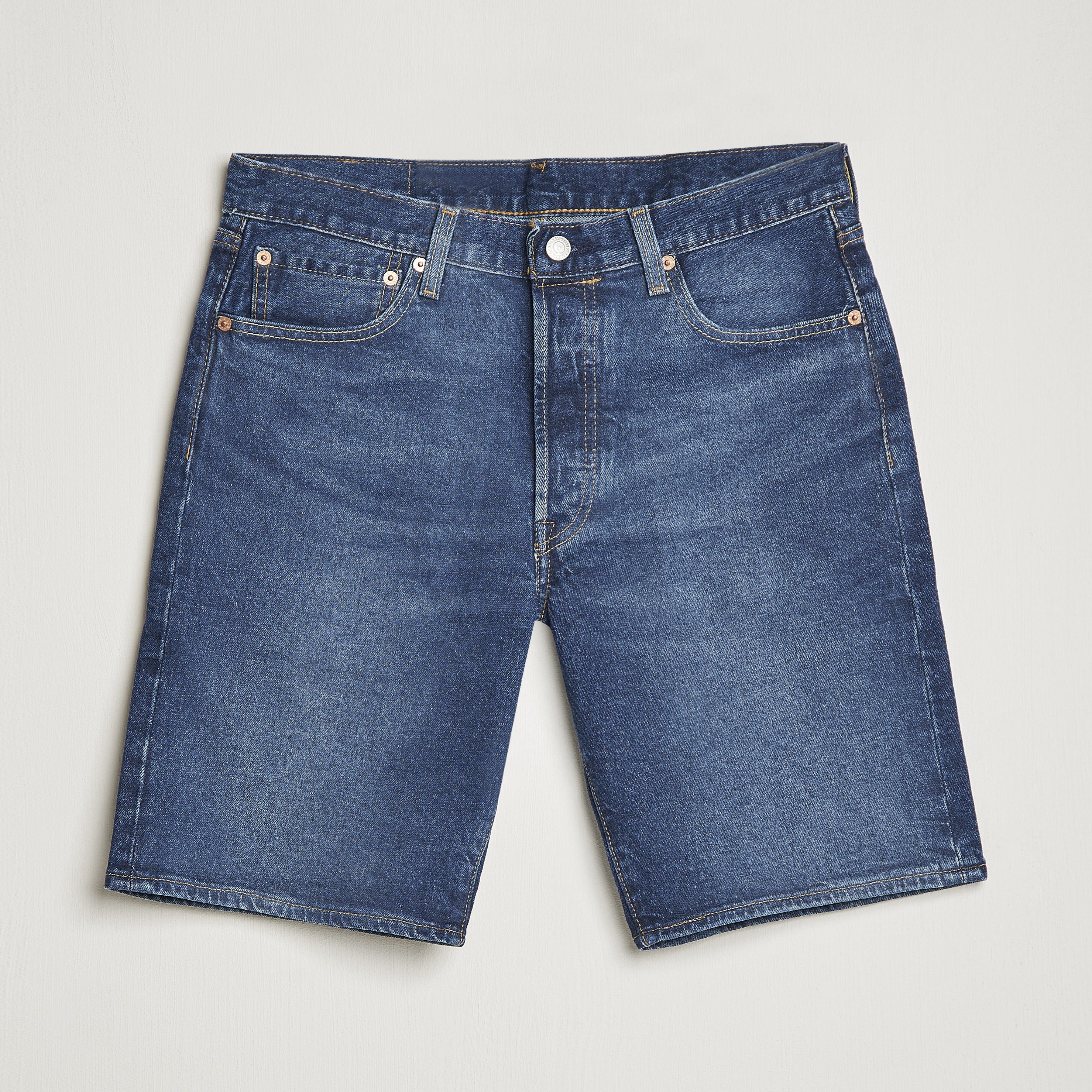 levi-s-501-original-denim-shorts-blue-eyes-break-careofcarl-dk