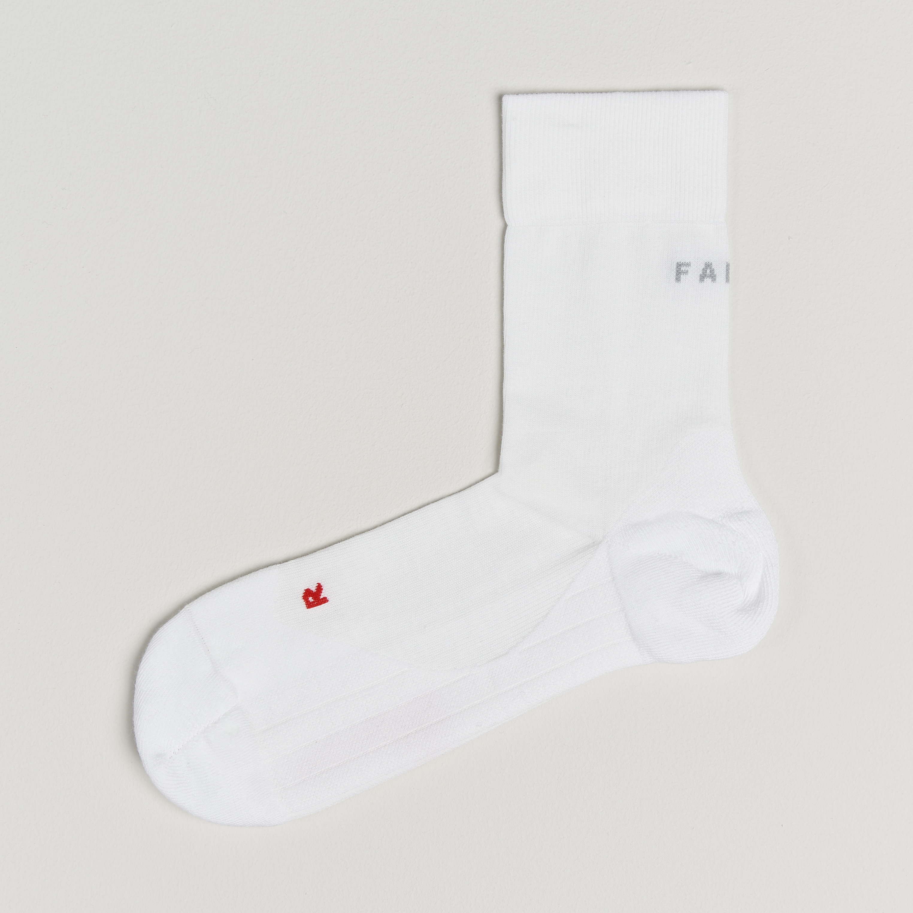 Falke Sport RU4 Endurance Compression Running Socks White - CareOfCarl.dk