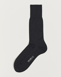  No. 6 Finest Merino & Silk Socks Black