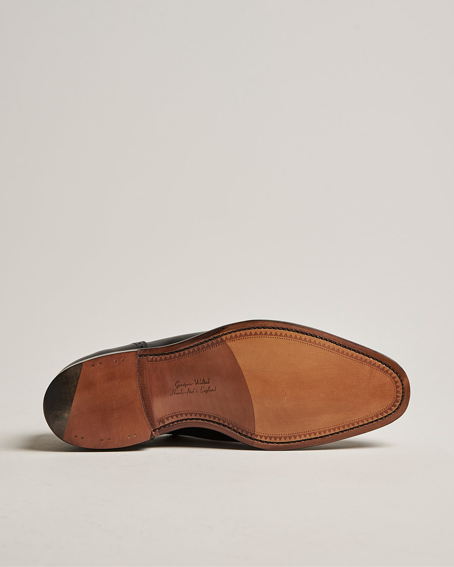 Herre | Loake 1880 Strand Brogue Black Calf | Loake 1880 | Strand Brogue Black Calf