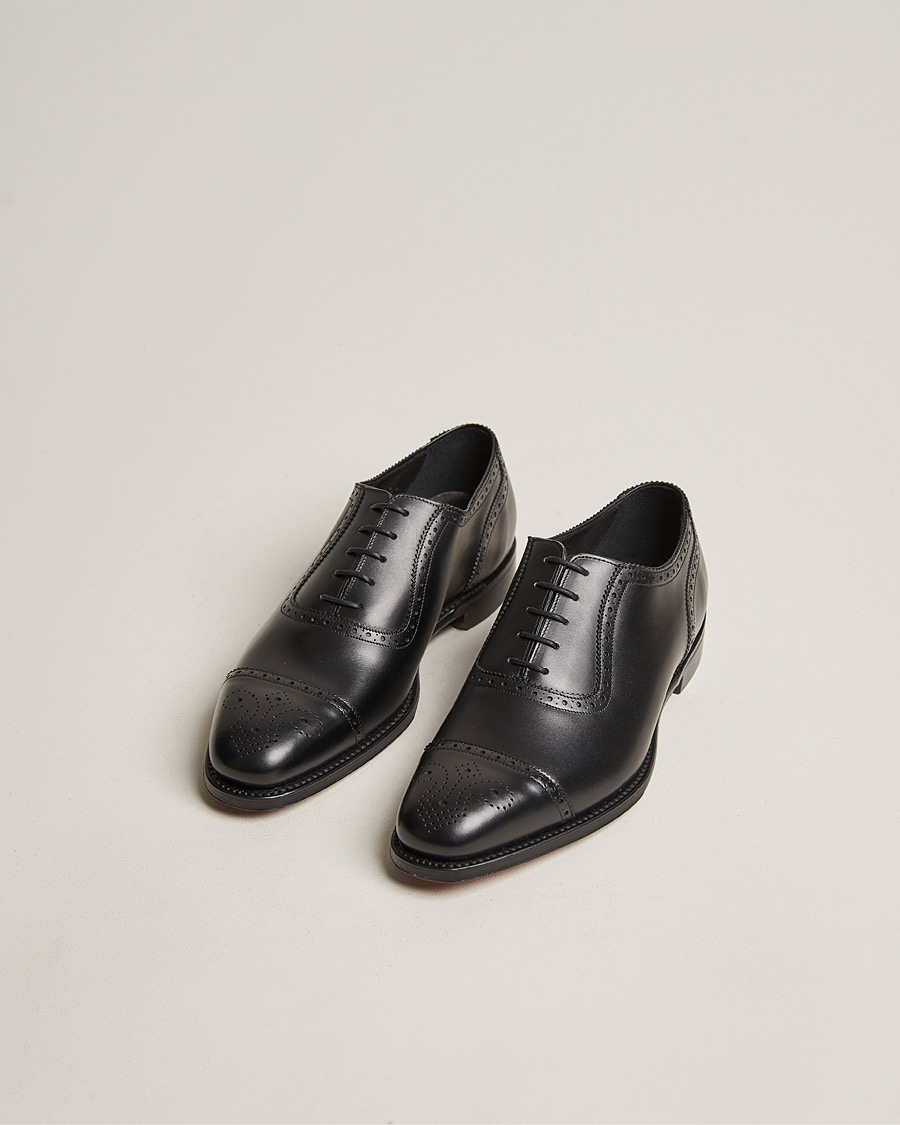 Herre | Loake 1880 Strand Brogue Black Calf | Loake 1880 | Strand Brogue Black Calf