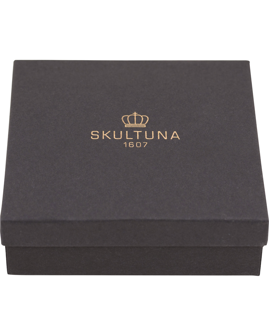 Herre | Skultuna Leather Bracelet Plaited 7 by Lino Ieluzzi Black M - 20cm | Skultuna | Leather Bracelet Plaited 7 by Lino Ieluzzi Black M - 20cm