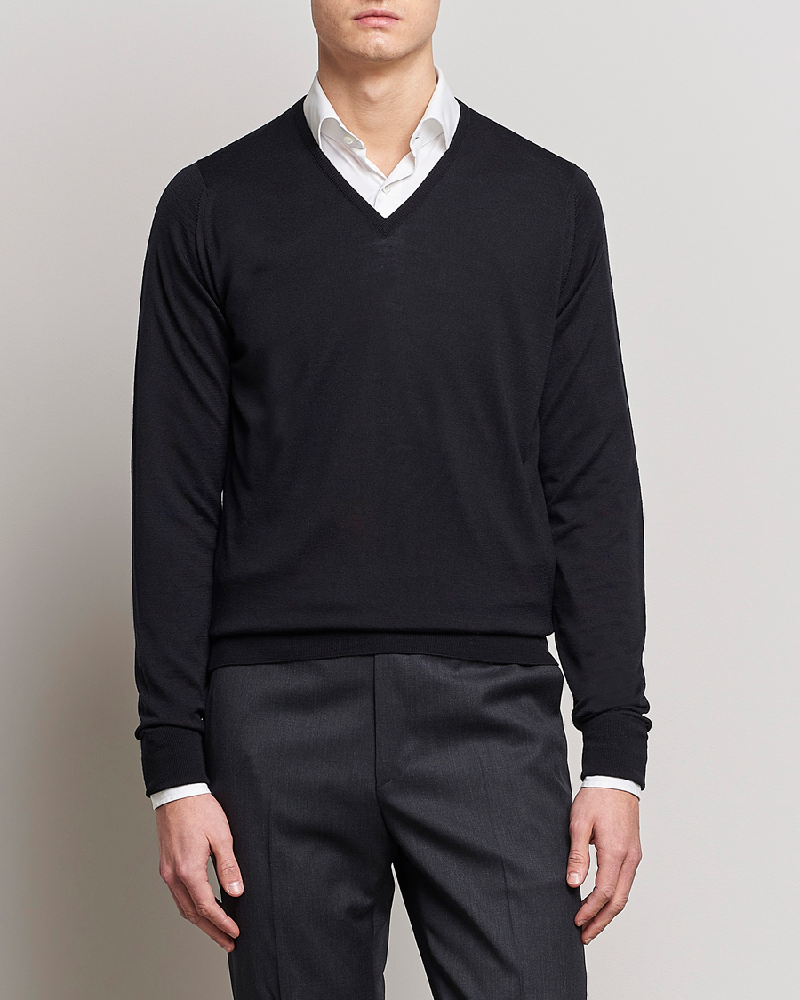 Herre | John Smedley | John Smedley | Bobby Extra Fine Merino V-Neck Pullover Black