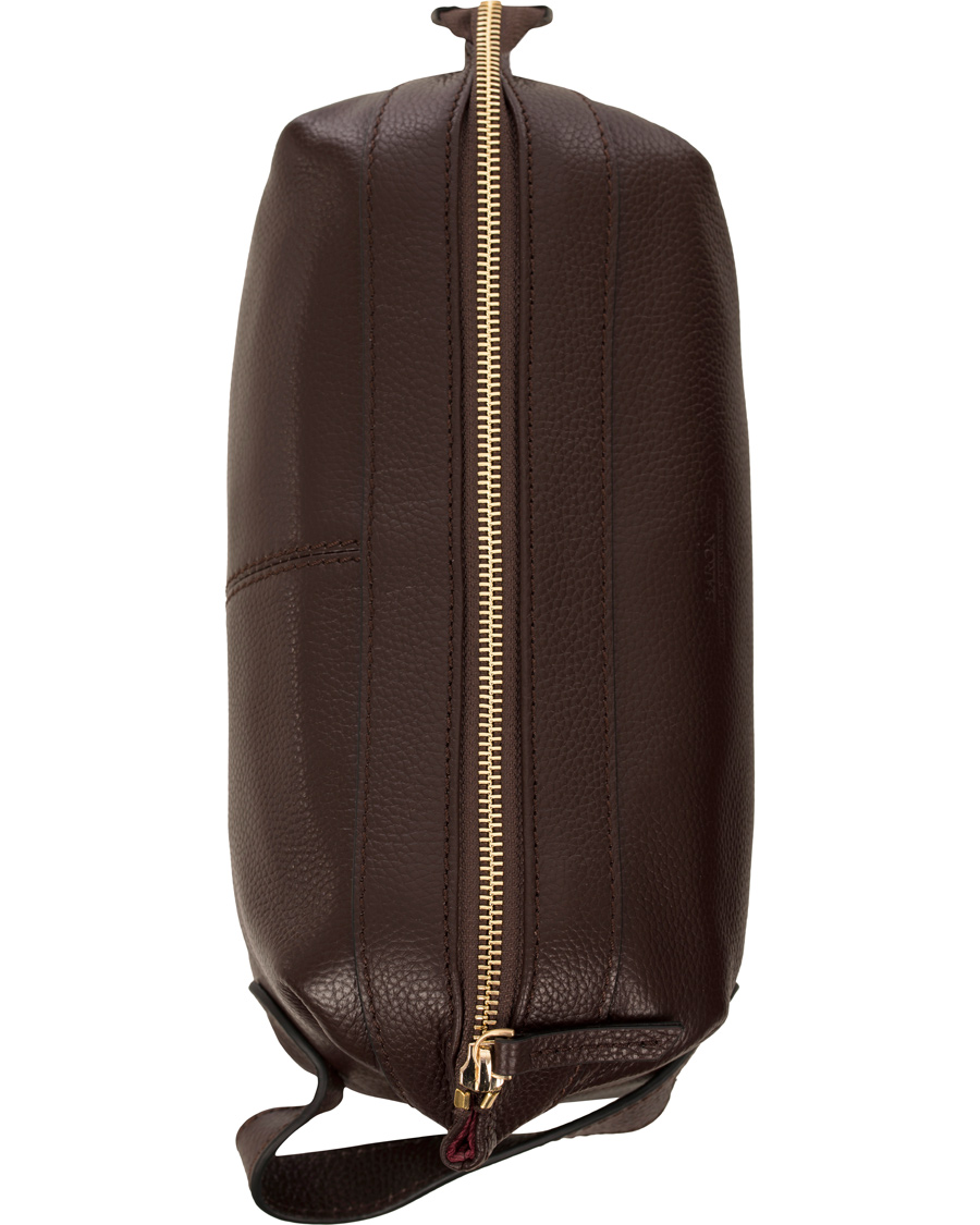 Skynd dig Enkelhed uregelmæssig Baron Toilet Bag Brown Leather - CareOfCarl.dk