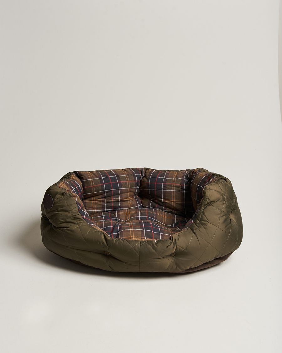 Herre | Quilted Dog Bed 24' Olive | Barbour Lifestyle | Quilted Dog Bed 24' Olive