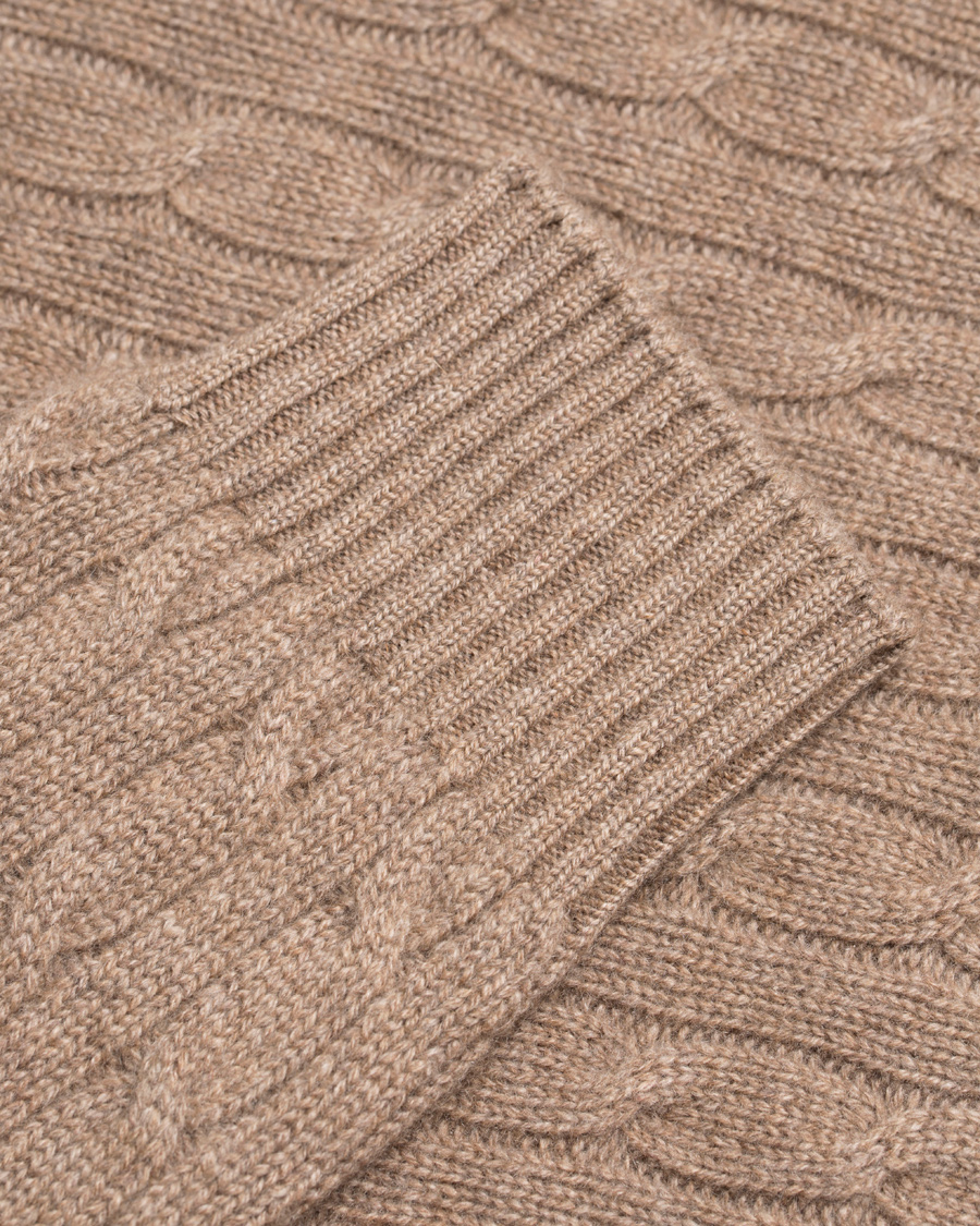 Herre | Trøjer | Johnstons of Elgin | Cashmere Cable Crew Neck Otter Beige