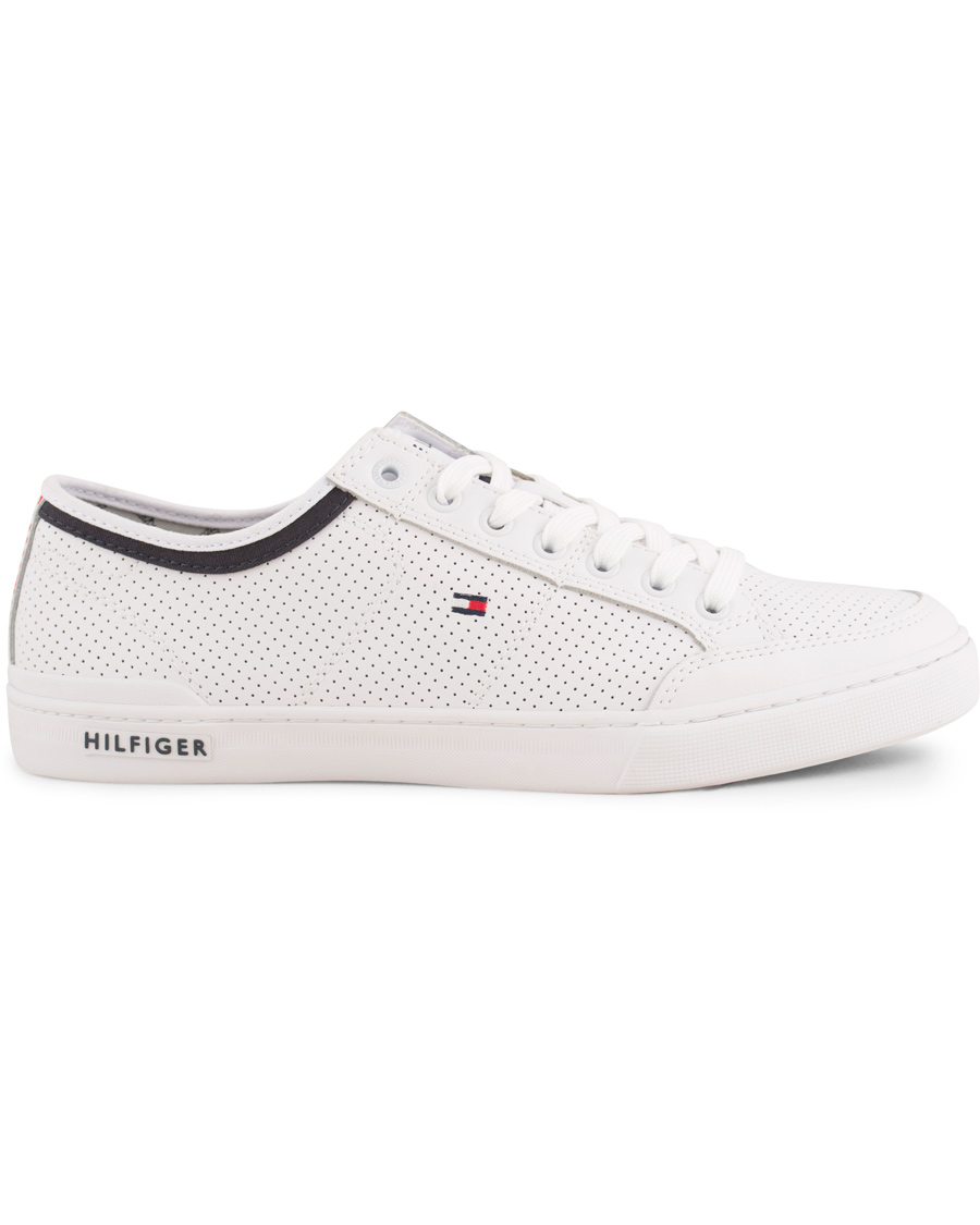 Herre | Tommy Hilfiger Harrington Leather Perforated Sneaker White | Tommy Hilfiger | Harrington Leather Perforated Sneaker White