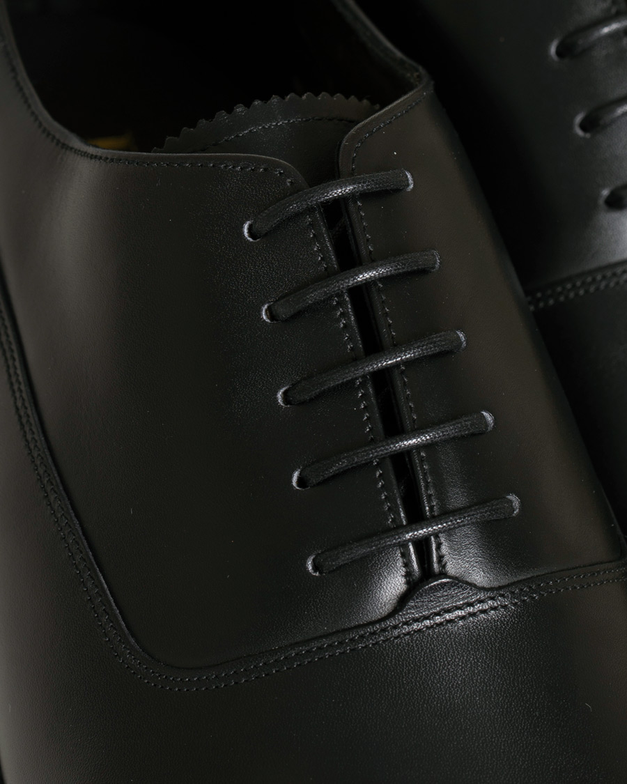 Herre | Loake 1880 Legacy Laxford Balmorla Toe Cap Oxford Black Calf | Loake 1880 Legacy | Laxford Balmorla Toe Cap Oxford Black Calf