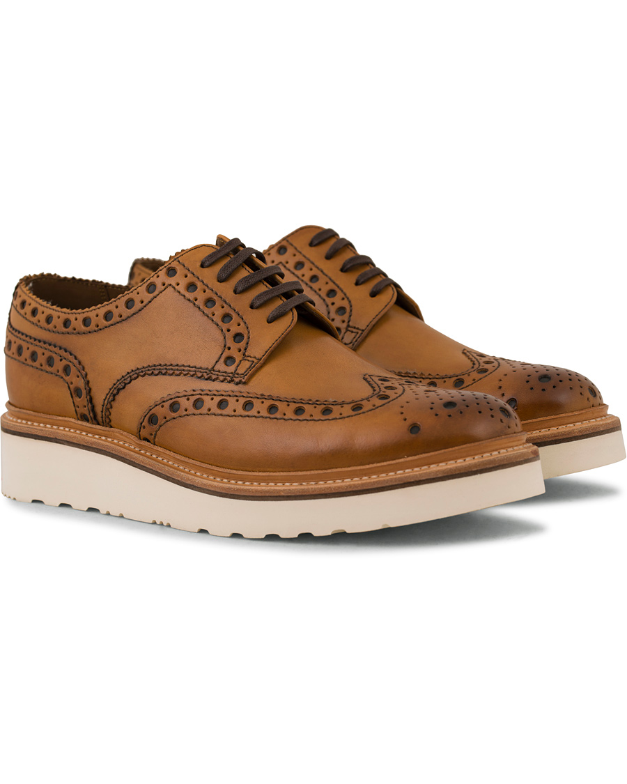 Herre | Grenson Archie Brogue Derby Wedge Sole Tan Calf | Grenson | Archie Brogue Derby Wedge Sole Tan Calf
