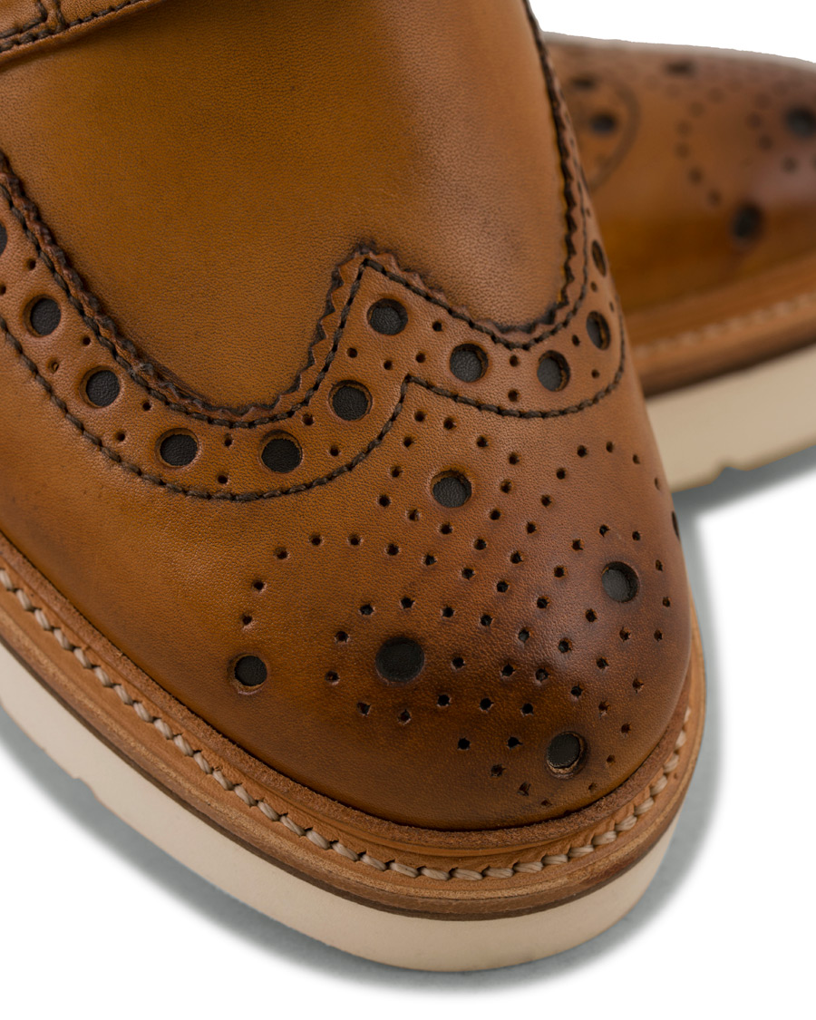 Herre | Grenson Archie Brogue Derby Wedge Sole Tan Calf | Grenson | Archie Brogue Derby Wedge Sole Tan Calf
