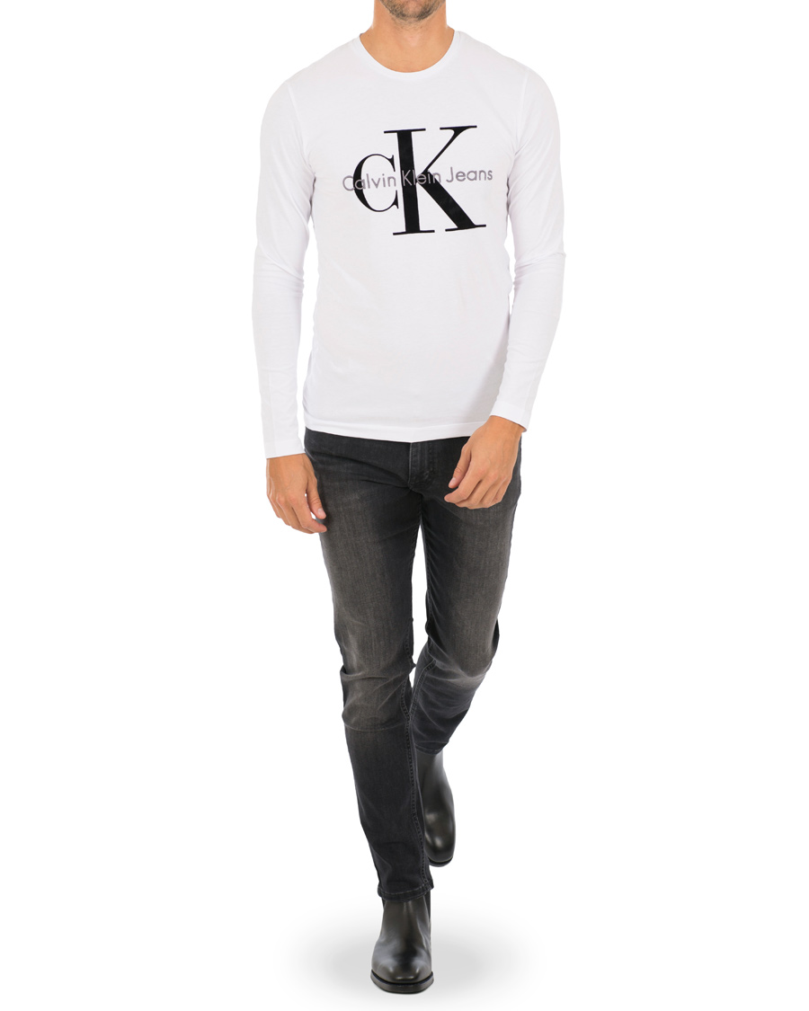 Herre | T-Shirts | Calvin Klein Jeans | Calvin Klein Tribute Long Sleeve Crew Neck Tee White