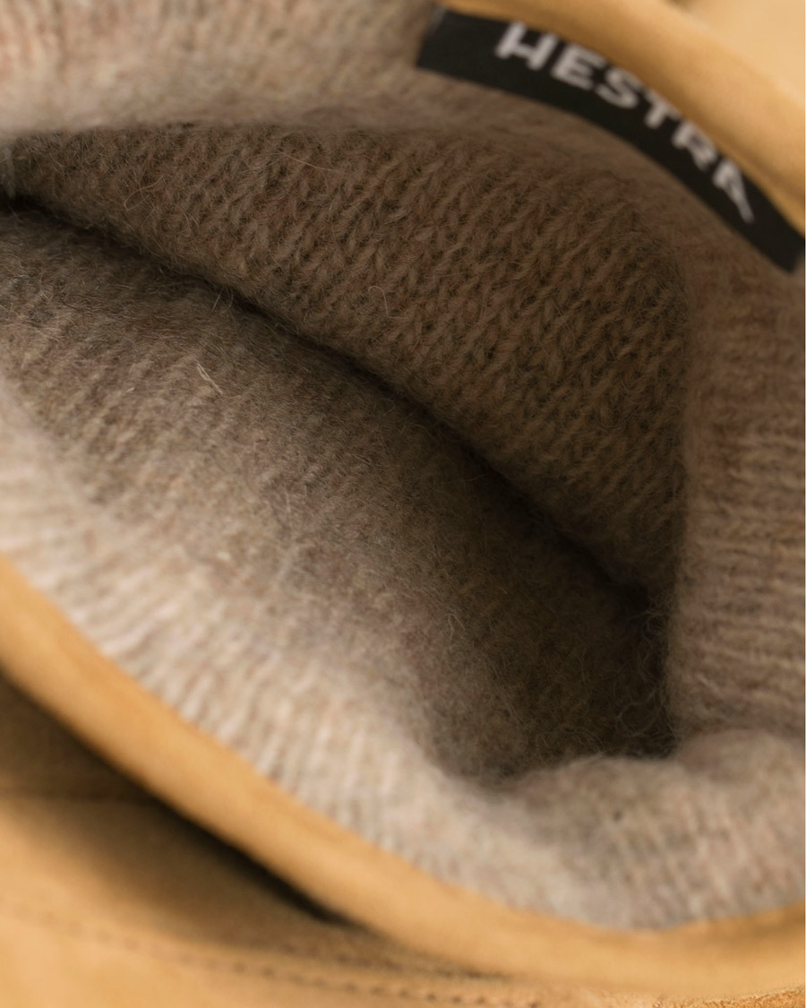 Herre | Hestra Robert Lambsuede Wool Lined Buckle Glove Camel | Hestra | Robert Lambsuede Wool Lined Buckle Glove Camel