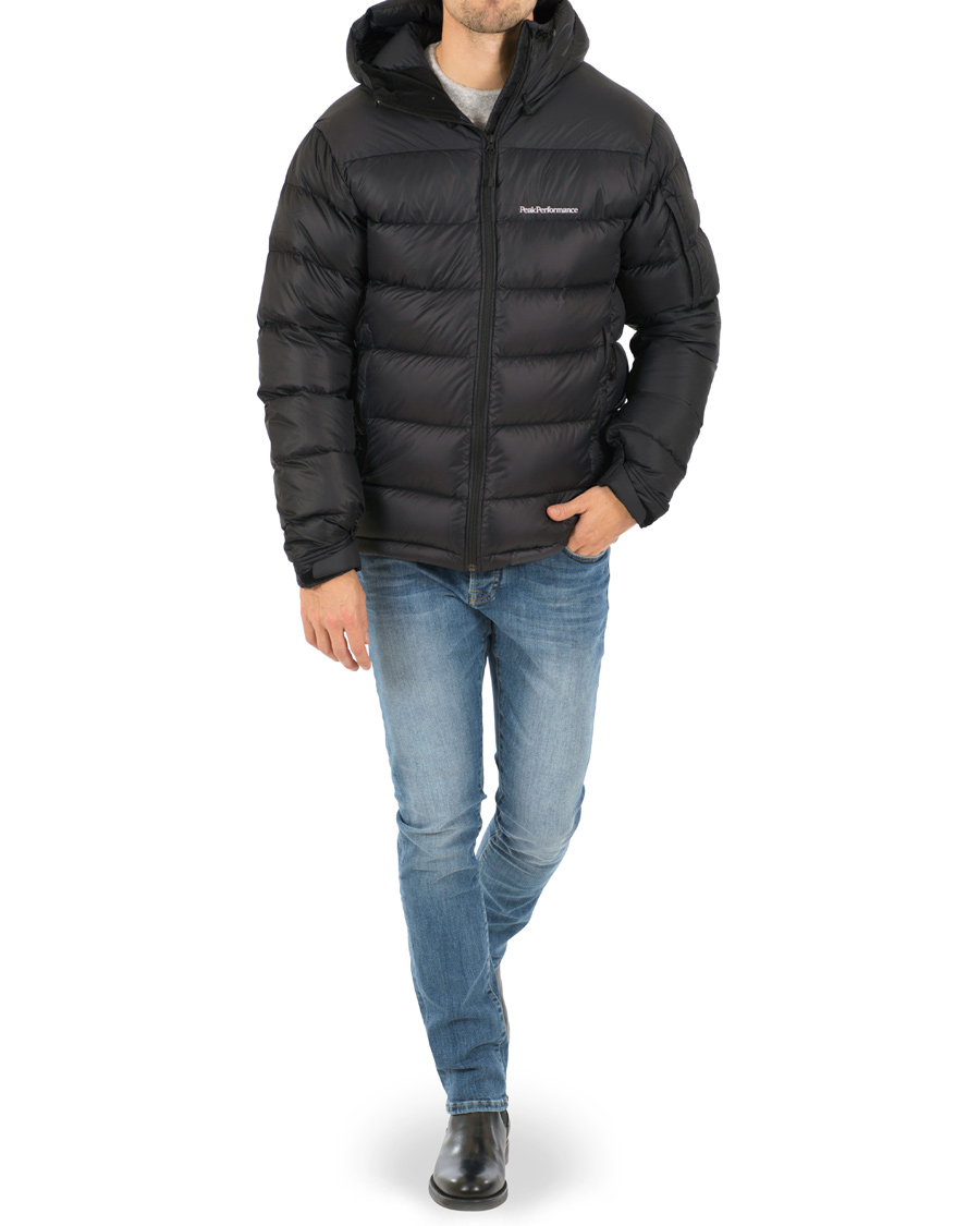 Peak Frost Jacket Black - CareOfCarl.dk