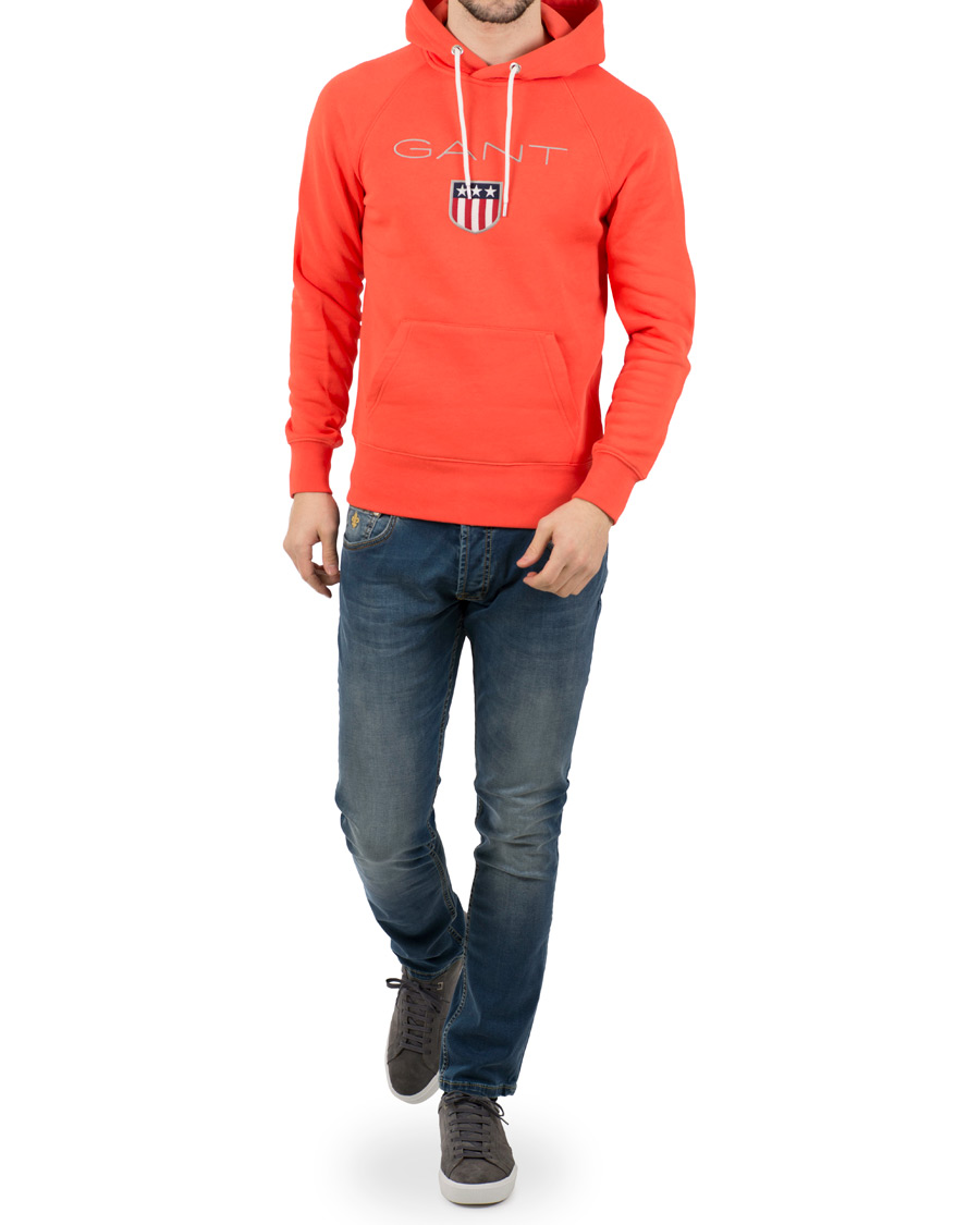 Herre | Trøjer | GANT | Shield Hoodie Strong Coral