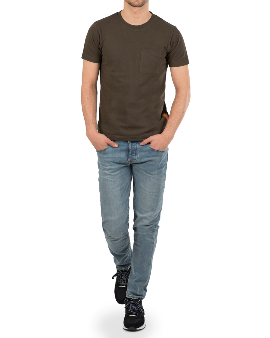 Herre | T-Shirts | Nudie Jeans | Kurt Worker Tee Bunker