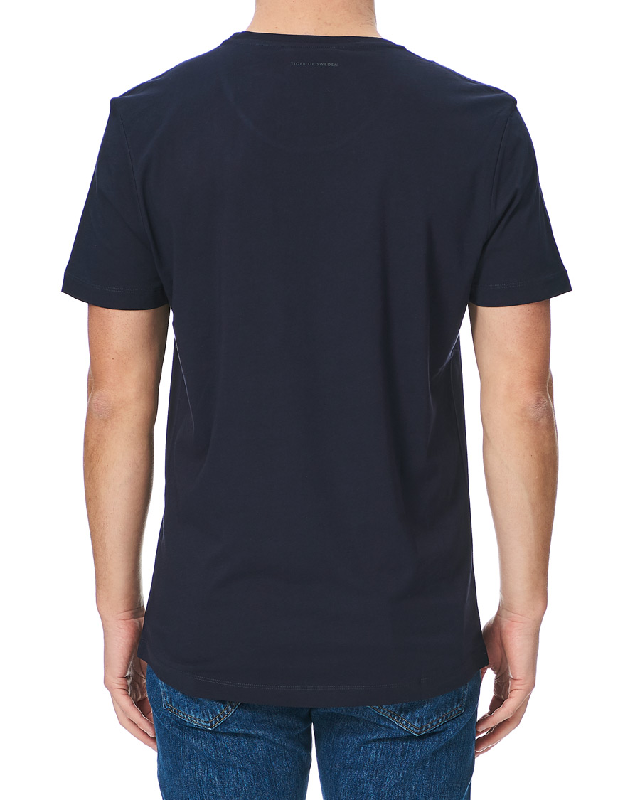 Herre | T-Shirts | Tiger of Sweden | Legacy Crew Neck Tee Navy