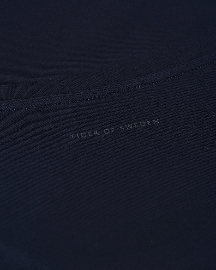 Herre | T-Shirts | Tiger of Sweden | Legacy Crew Neck Tee Navy