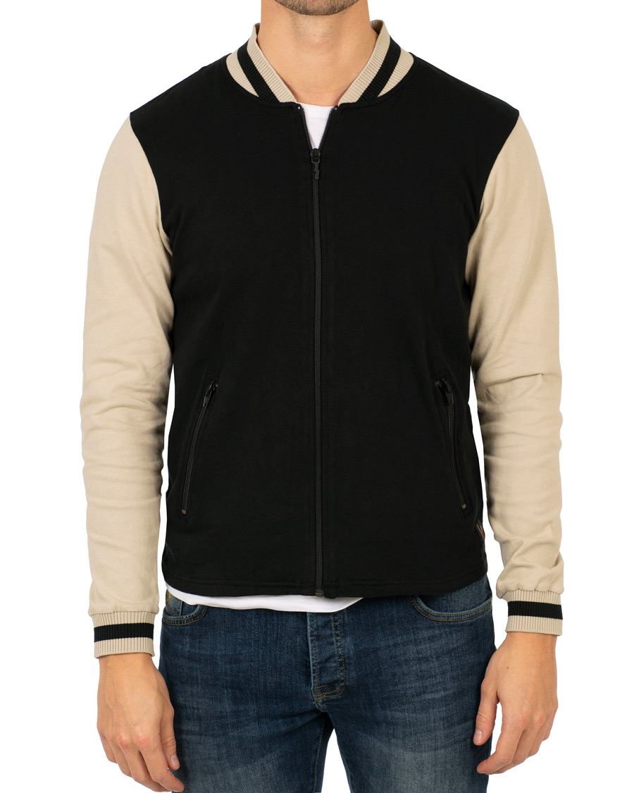 Herre | Trøjer | Nudie Jeans | Sture Jersey College Bomber Jacket Black/Sand