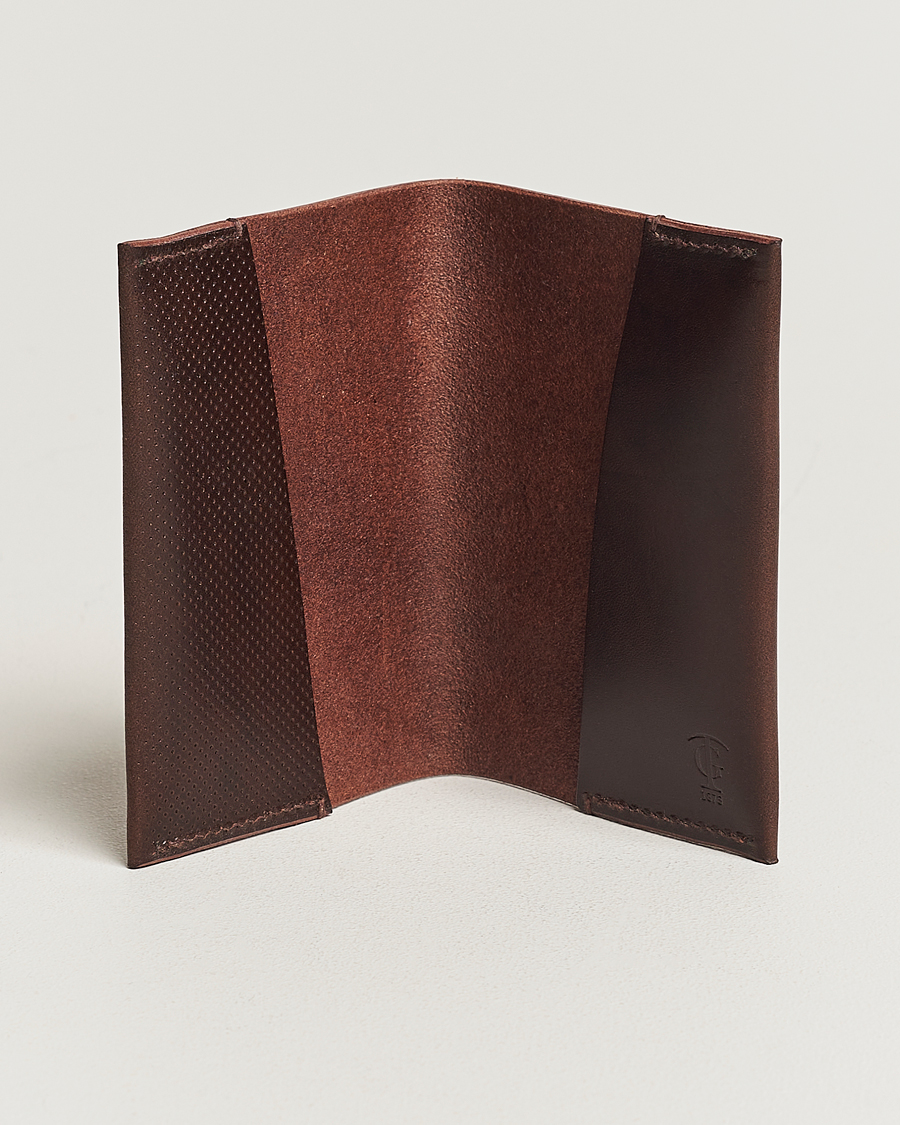 Herre | Tilbehør | Tärnsjö Garveri | Passport Cover Dark Brown