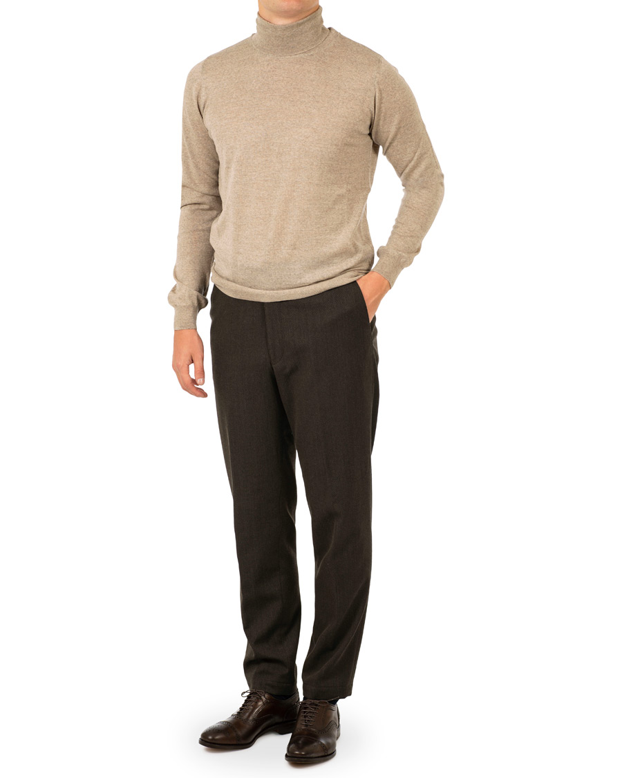 Herre | Trøjer | Oscar Jacobson | Cole Extra Fine Merino Rollneck Beige