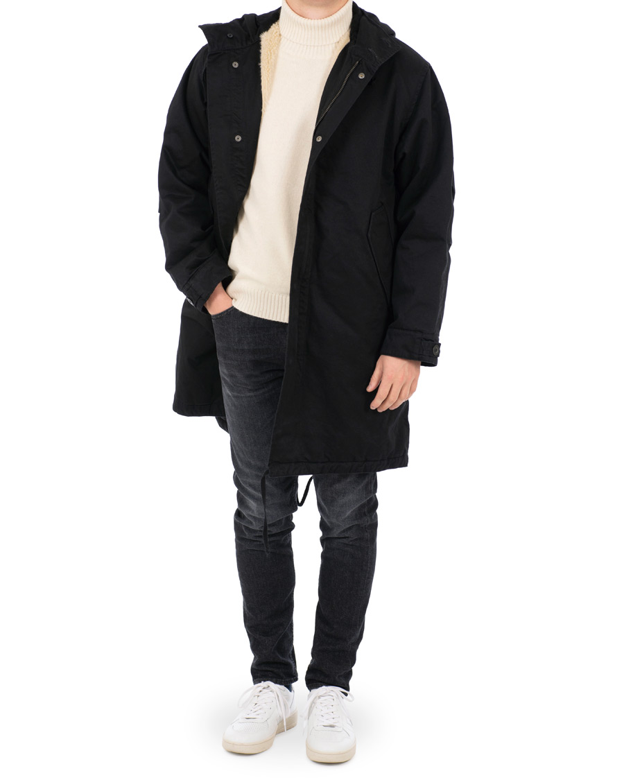 Nudie Jeans Lars Swedish Fish Tail Parka Black hos CareOfCarl