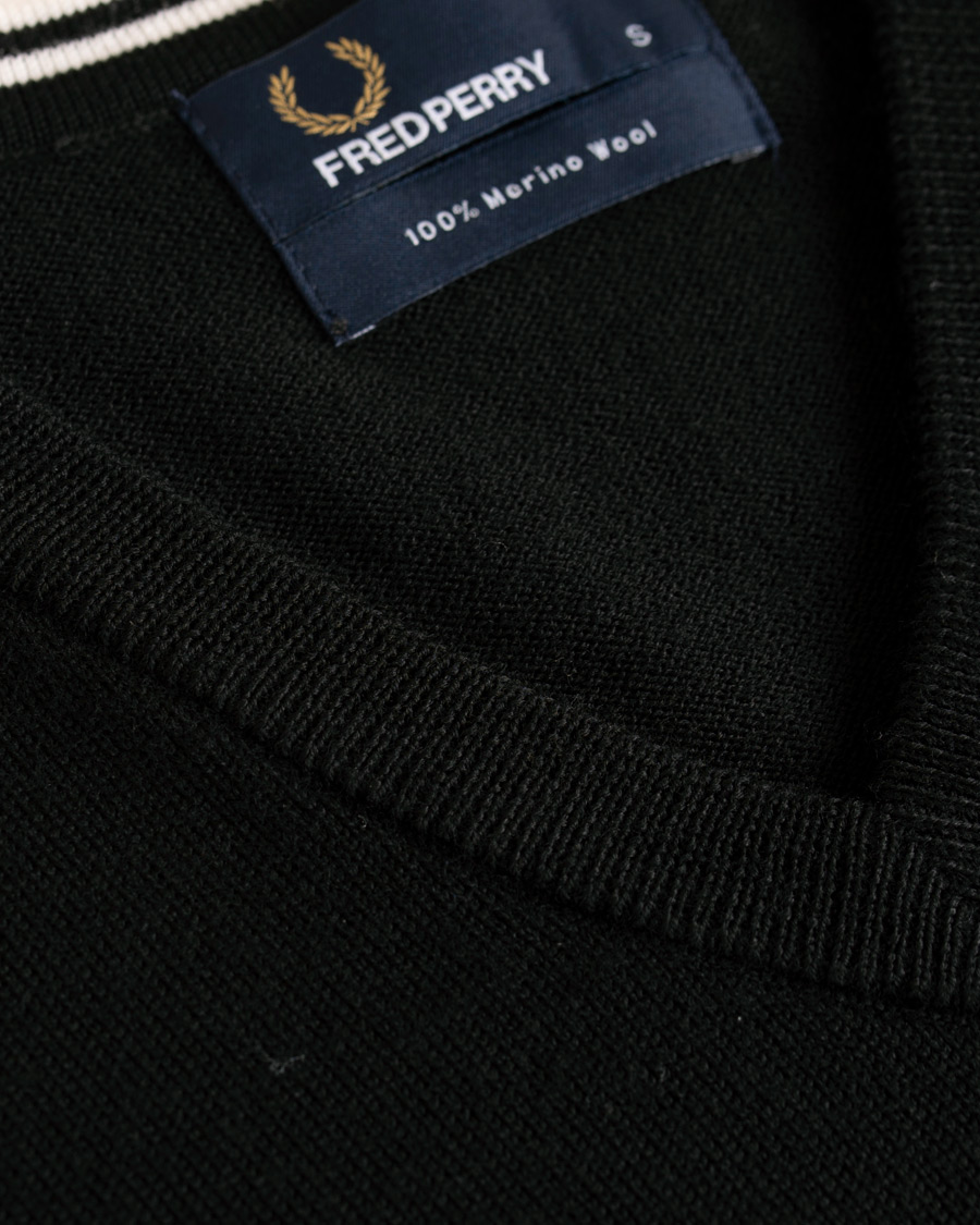 Herre | Trøjer | Fred Perry | Merino Wool V-Neck Pullover Black