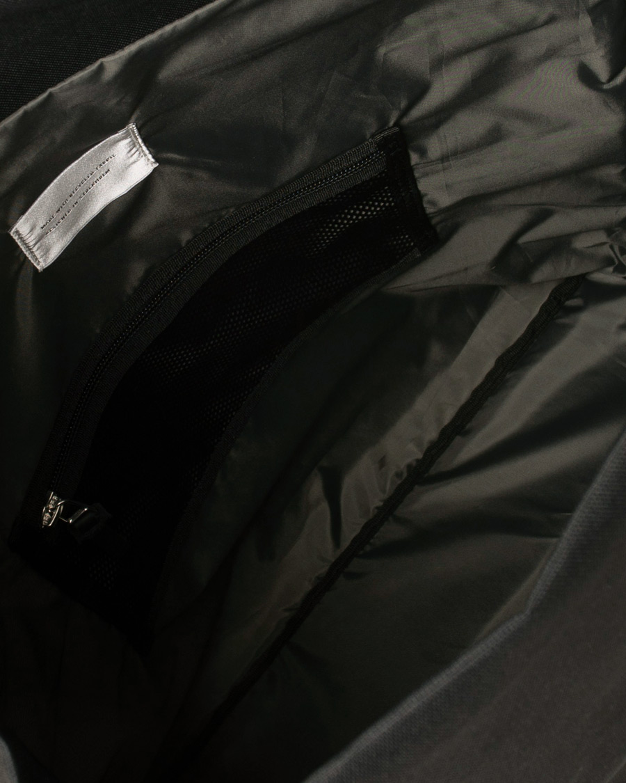 Herre | Tasker | Sandqvist | Tor Cordura Eco Made Roll Top Messenger Bag Black