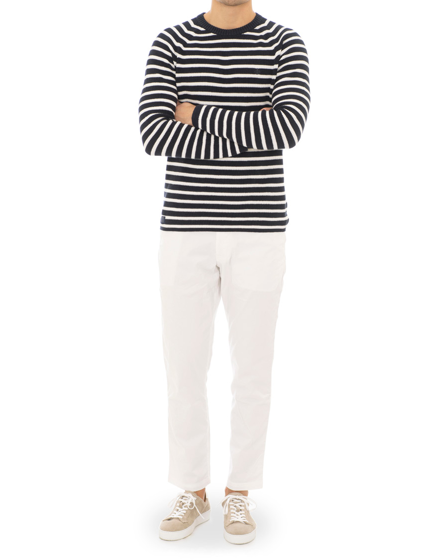 Herre | Trøjer | Morris | Calton Stripe O-Neck White/Navy
