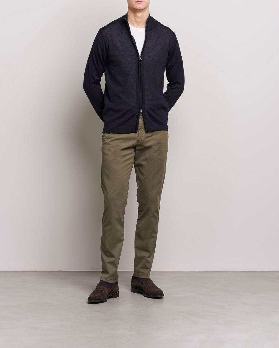 Herre | Bukser | Oscar Jacobson | Danwick Side Adjusters Chino Olive